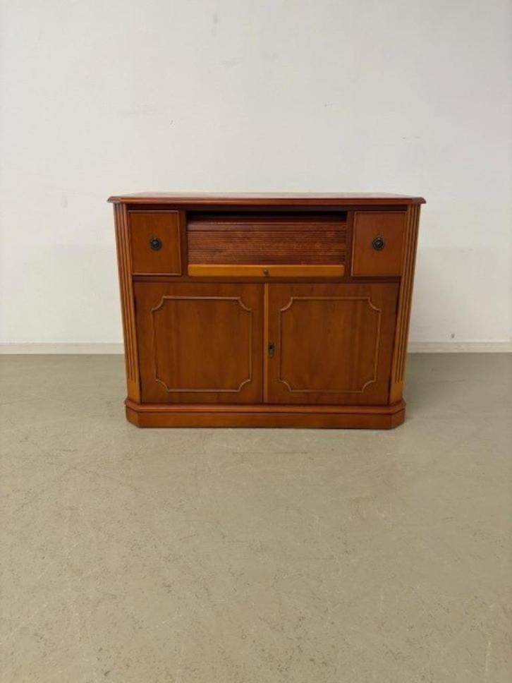 TV-kast in taxus met deuren en lades, Heldense stijl, Huis en Inrichting, Kasten | Overige, Gebruikt, Ophalen