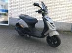 DIKKE PIAGGIO ZIP SP 45KM BROM NARDO GREY BJ2016 6000KM, Fietsen en Brommers, Scooters | Piaggio, Maximaal 45 km/u, Zip, Ophalen of Verzenden