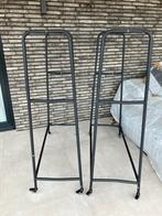 Twee Stevige Kledingrekken met Wielen, Ophalen, Met wielen, Zo goed als nieuw