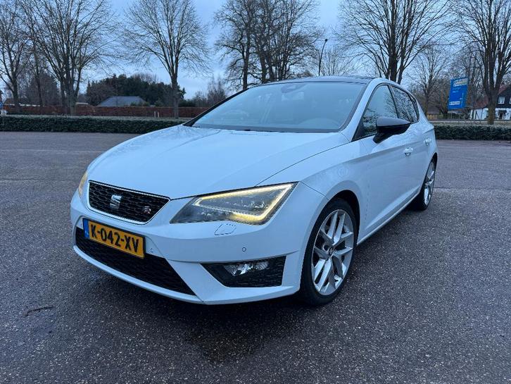 Seat Leon 1.4 TSI FR Bomvol | 140pk | Pano | Sport | 18”, Auto's, Seat, Particulier, Leon, Adaptieve lichten, Airbags, Airconditioning