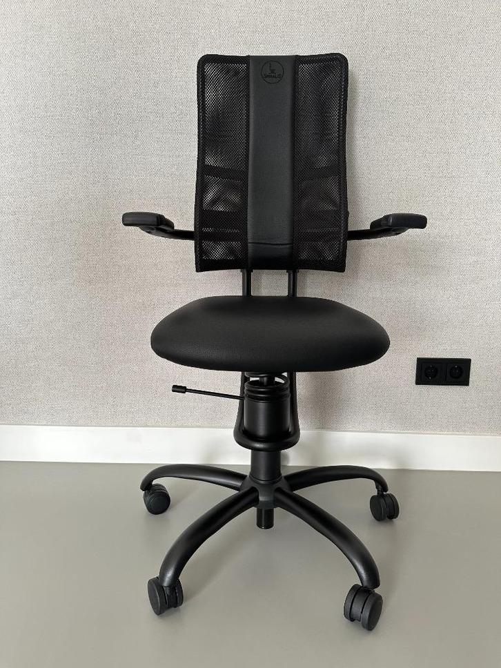 Ergonomische bureaustoel Spinalis Hacker - zwart, Huis en Inrichting, Bureaustoelen, Zo goed als nieuw, Bureaustoel, Zwart, Ergonomisch