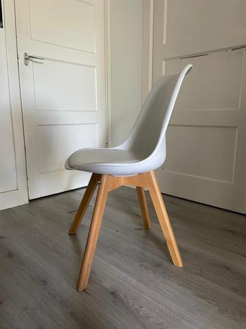 Stoel scandinavische stijl