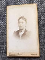 CDV, Jongedame, Brainich & Leusink, Arnhem, Carte de Visite, Ophalen of Verzenden, Voor 1940, Gebruikt, Foto