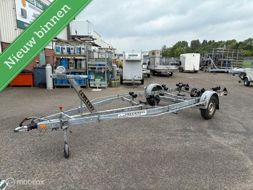Boottrailer 6m 1500kg inl onderhoudsbeurt, Watersport en Boten, Boottrailers, Gebruikt, Overige typen, Geremd