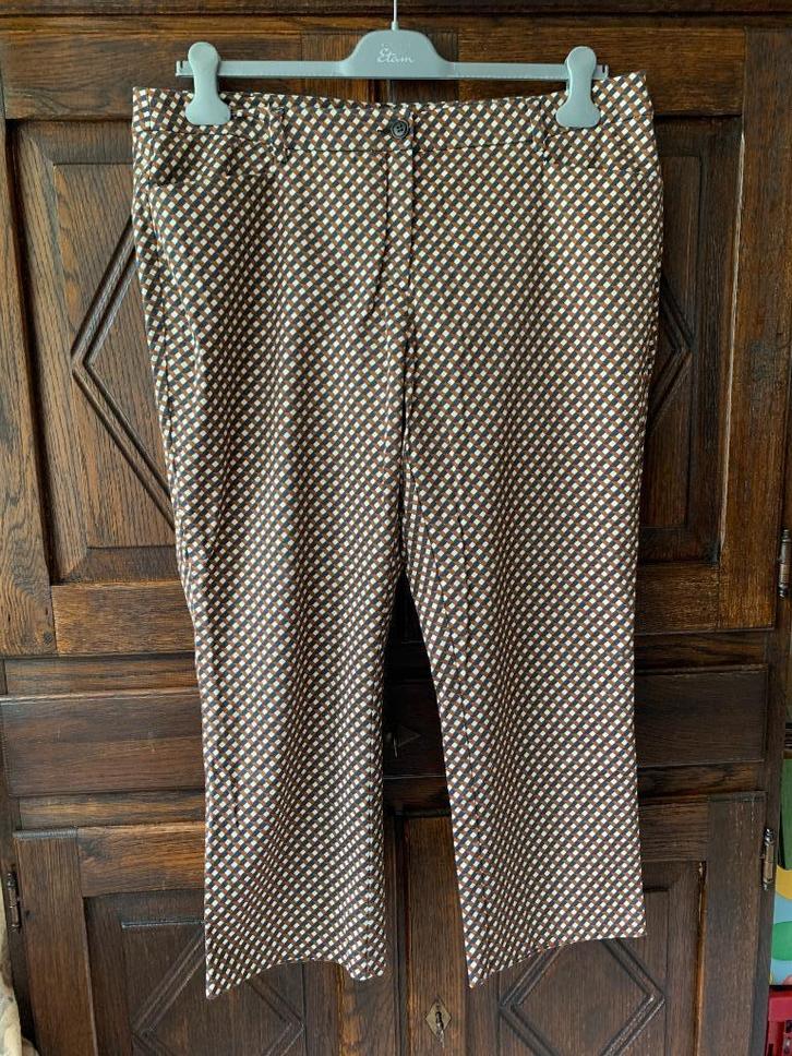 Damesbroek met kubussen kubus patroon, Kleding | Dames, Broeken en Pantalons, Zo goed als nieuw, Maat 42/44 (L), Bruin, Lang, Ophalen of Verzenden