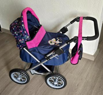Poppenwagen z.g.a.n. met accessoires beschikbaar voor biedingen