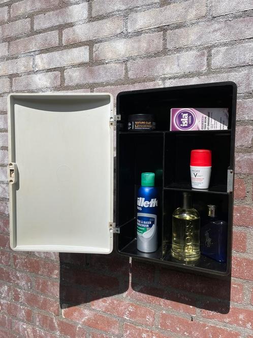 Vintage medicijnkastje jaren ‘70 wit/bruin, Huis en Inrichting, Kasten | Overige, Gebruikt, Ophalen of Verzenden