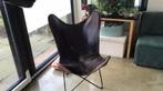 Leren vlinderstoel, Huis en Inrichting, Stoelen, Ophalen of Verzenden, Zo goed als nieuw, Bruin, Eén