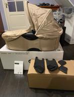 Mutsy transporter wieg zandkleur inclusief adapters, Kinderen en Baby's, Kinderwagens en Combinaties, Ophalen of Verzenden, Gebruikt