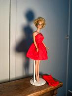 Vintage Barbie mattel bubble cut (1958-1962), Verzamelen, Poppen, Ophalen of Verzenden, Zo goed als nieuw, Kleertjes