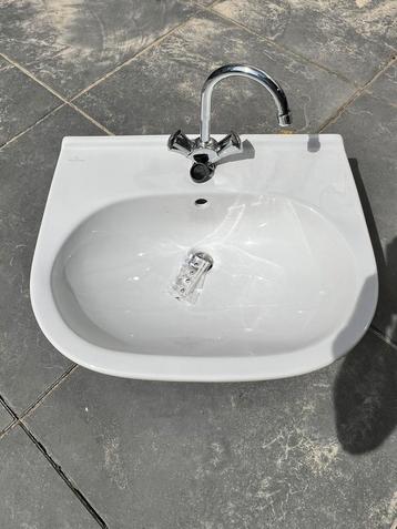 NIEUW Villeroy & Boch wastafel en Grohe kraan beschikbaar voor biedingen