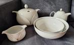 Servies Delen: Theepot, Terrine, Kommen, Huis en Inrichting, Keuken | Servies, Ophalen, Zo goed als nieuw