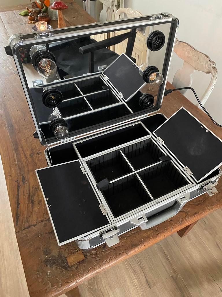 Visagie koffer spiegel verlichting make-up studio, Ophalen of Verzenden, Zo goed als nieuw, Zwart, Gehele gezicht