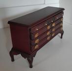Miniatuur mahoniekleurig dressoir 1:12, Verzamelen, Poppenhuizen en Toebehoren, Ophalen of Verzenden, Zo goed als nieuw, Decoratie
