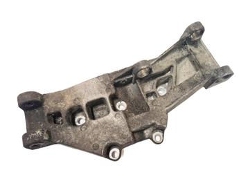 Dynamosteun Volvo 740 760 940 960 9146215 beschikbaar voor biedingen