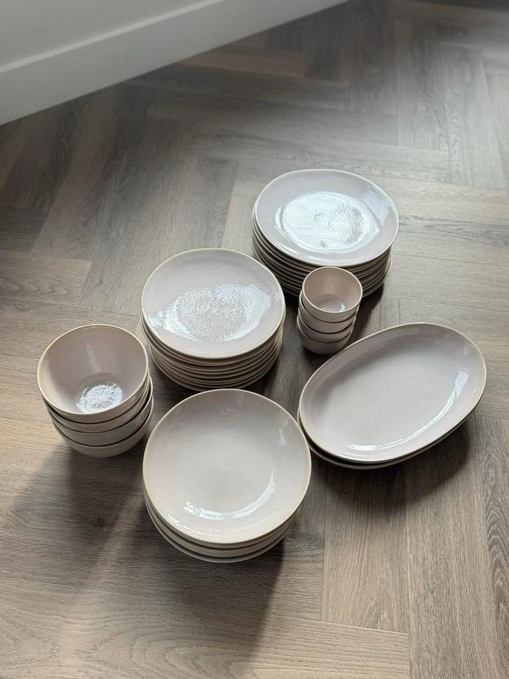 HEMA Porto Servies - Compleet (8-10 pax), Huis en Inrichting, Keuken | Servies, Nieuw, Compleet servies, Effen, Aardewerk, Ophalen of Verzenden