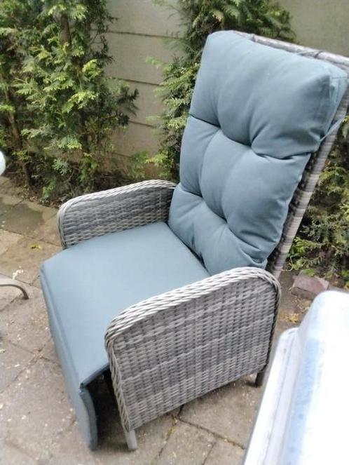 Tuinstoel VidaXL verstelbaar met voetsteun en kussen
Poly ra, Tuin en Terras, Tuinstoelen, Zo goed als nieuw, Verstelbaar, Ophalen