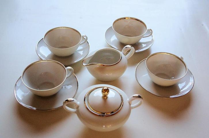 Oude Bavaria koffie of theekopjes, suikerpot en melkkan, Huis en Inrichting, Keuken | Servies, Gebruikt, Kop(pen) en/of Schotel(s)