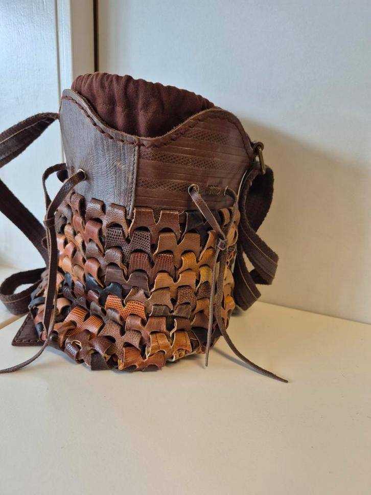 Octopus Bruin Lederen Buideltasje 26x26, Sieraden, Tassen en Uiterlijk, Tassen | Damestassen, Zo goed als nieuw, Schoudertasje