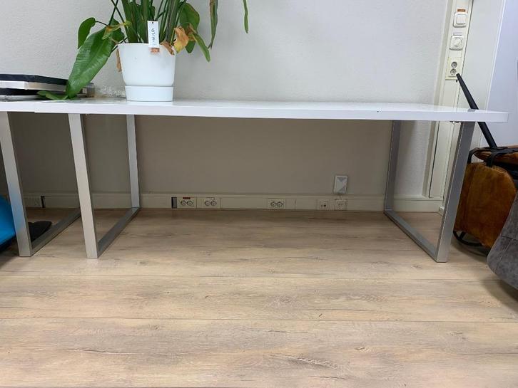 Frisse, moderne tafels slechts €30 per stuk WEG=WEG!, Huis en Inrichting, Tafels | Eettafels, Zo goed als nieuw, 50 tot 100 cm