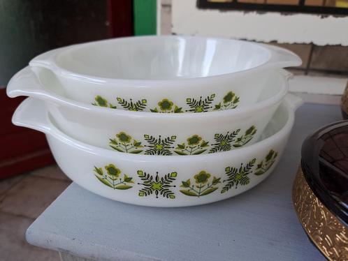 Set van 3 ovenvaste schalen - vintage kommen. Anchor Hocking, Huis en Inrichting, Keuken | Servies, Nieuw, Schaal of Schalen, Overige stijlen