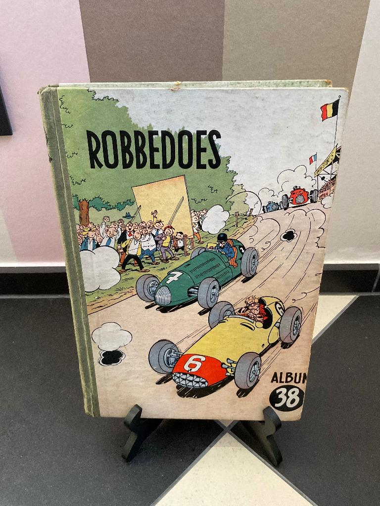 Robbedoes album 38, Eén stripboek, Ophalen of Verzenden, Gelezen