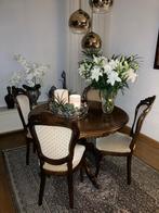 Ronde wortelnoten tafel met 4 eetkamerstoelen, Huis en Inrichting, Complete eetkamers, 4 tot 6 stoelen, Gebruikt, Ophalen of Verzenden