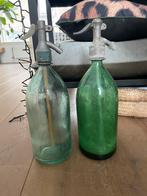 Oude spuitflessen groene blauwe glazen water flessen. Sifon, Ophalen of Verzenden, Zo goed als nieuw