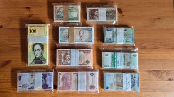 Verzameling 10 verschillende bundels bankbiljetten UNC beschikbaar voor biedingen