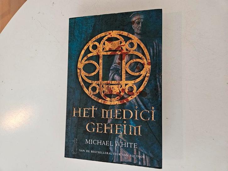 M. White - het Medici geheim, Boeken, Thrillers, Zo goed als nieuw, Verzenden