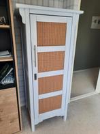 Lichtblauwe kast met rotan deur, Huis en Inrichting, Ophalen, 50 tot 100 cm, Landelijk, 150 tot 200 cm