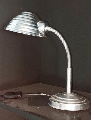 Vintage Blikken Bureaulampje beschikbaar voor biedingen