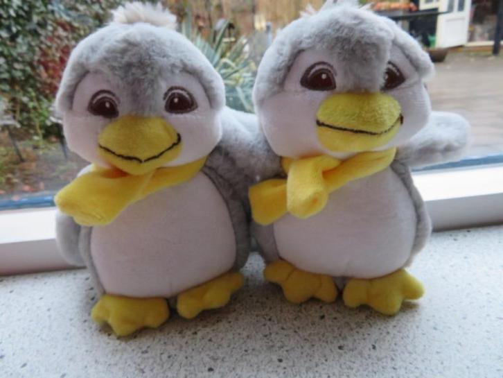 2 x pinguïn merk Bergland gele sjaal snavel zacht velours, Kinderen en Baby's, Speelgoed | Knuffels en Pluche, Zo goed als nieuw