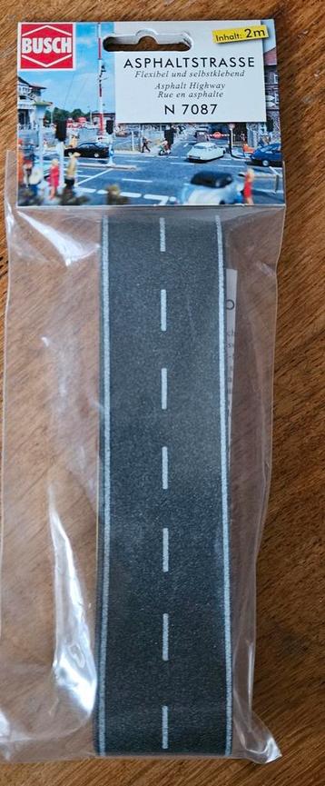Busch N 7087, 2 meter asfalt beschikbaar voor biedingen