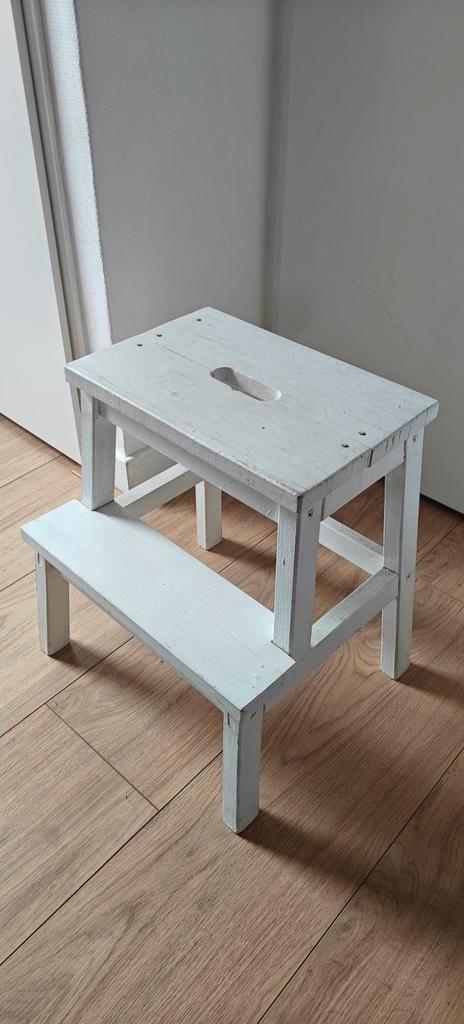 Ikea BEKVÄM Trapkrukje Wit, Huis en Inrichting, Krukjes, Gebruikt, Hout, Ophalen