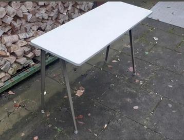 Wim Rietveld vintage bureau beschikbaar voor biedingen