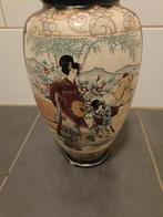 Antieke Japanse vaas met Geisha voorstelling, Ophalen of Verzenden