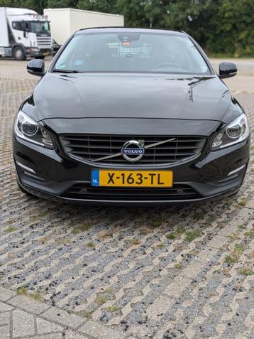 Volvo V60 T4  2.0  230pk I trekhaak, winterbanden, dakdrager beschikbaar voor biedingen