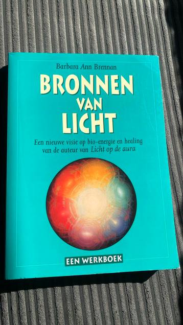 Bronnen van licht (een werkboek) - Barbara Ann Brennan beschikbaar voor biedingen