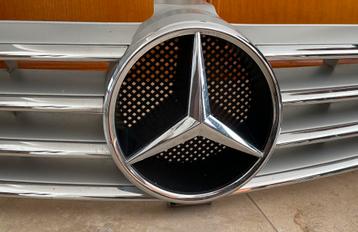 Orginele Grille voor de Mercedes CLS 500. beschikbaar voor biedingen