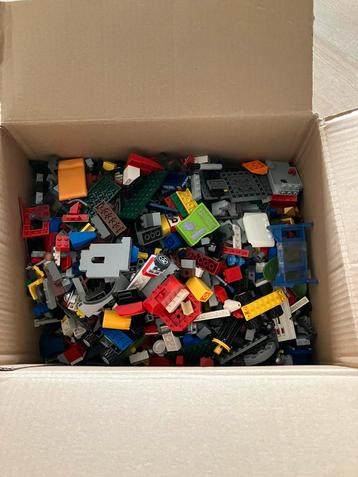 2 kilo Lego- bouwplezier per kilo! beschikbaar voor biedingen