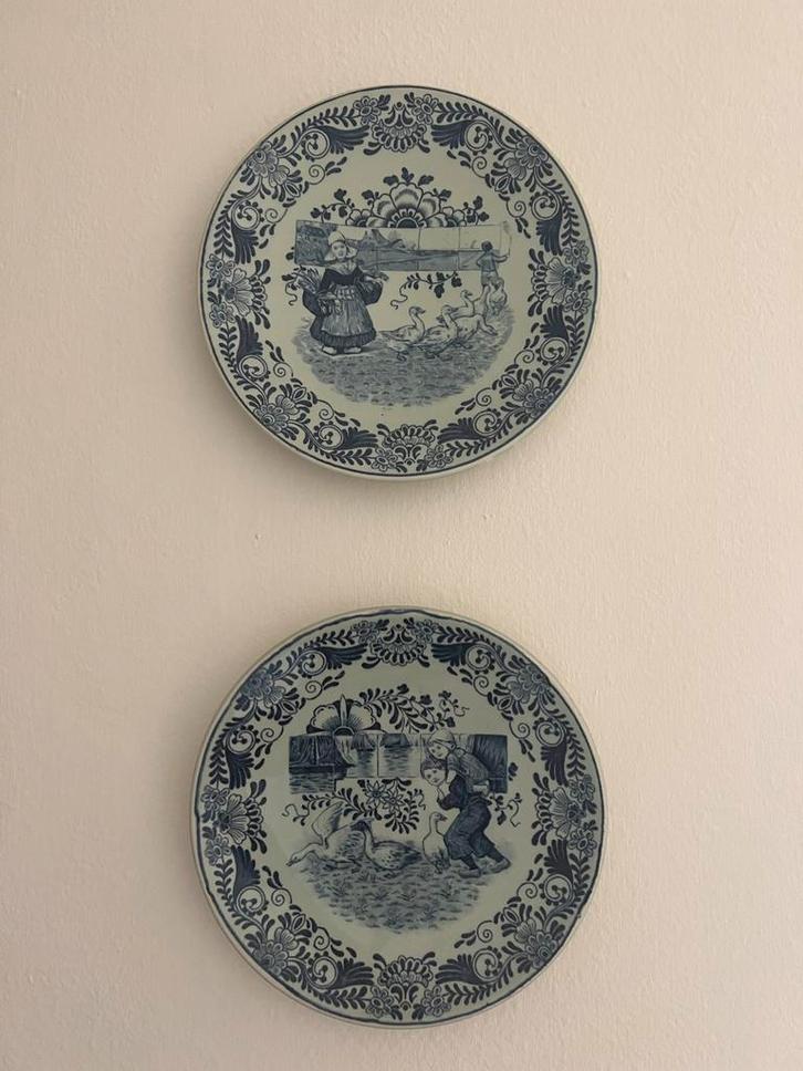 Antiek 2 Petrus Regout & Co Maastricht ‘fantasie’ blauw wit, Antiek en Kunst, Antiek | Wandborden en Tegels, Ophalen of Verzenden