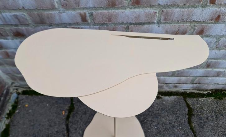 Set Houdt Van Jou mini koffie tafel en planchet metaal nieuw, Huis en Inrichting, Overige Huis en Inrichting, Zo goed als nieuw