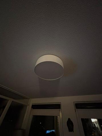 Ronde woonkamer lamp beschikbaar voor biedingen