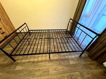 Bedframe metaal-zwart met matrac