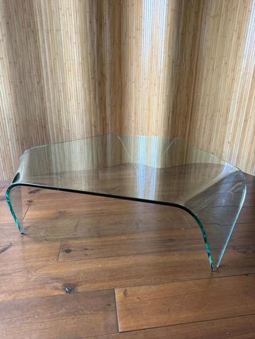 ‘Fiam’ waterfall coffee table / salontafel  beschikbaar voor biedingen