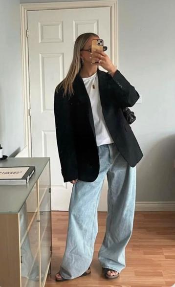 Lichte jeans, recht model, van Stradivarius, maat 40 beschikbaar voor biedingen