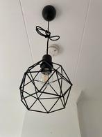 Zwarte hanglamp, Huis en Inrichting, Lampen | Hanglampen, Ophalen, Gebruikt, Metaal, Minder dan 50 cm