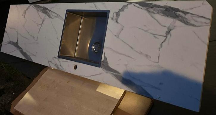 Nieuw marmeren keuken aanrechtblad met spoelbak, Huis en Inrichting, Keuken | Keukenelementen, Nieuw, Minder dan 100 cm, 200 cm of meer