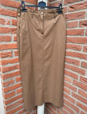 Lange rok Corel in prachtige kleur mt  40 (L) beschikbaar voor biedingen